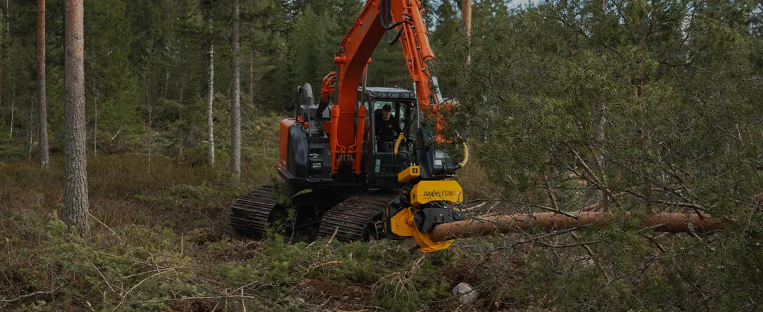 Grapple Saw Action Shot 1